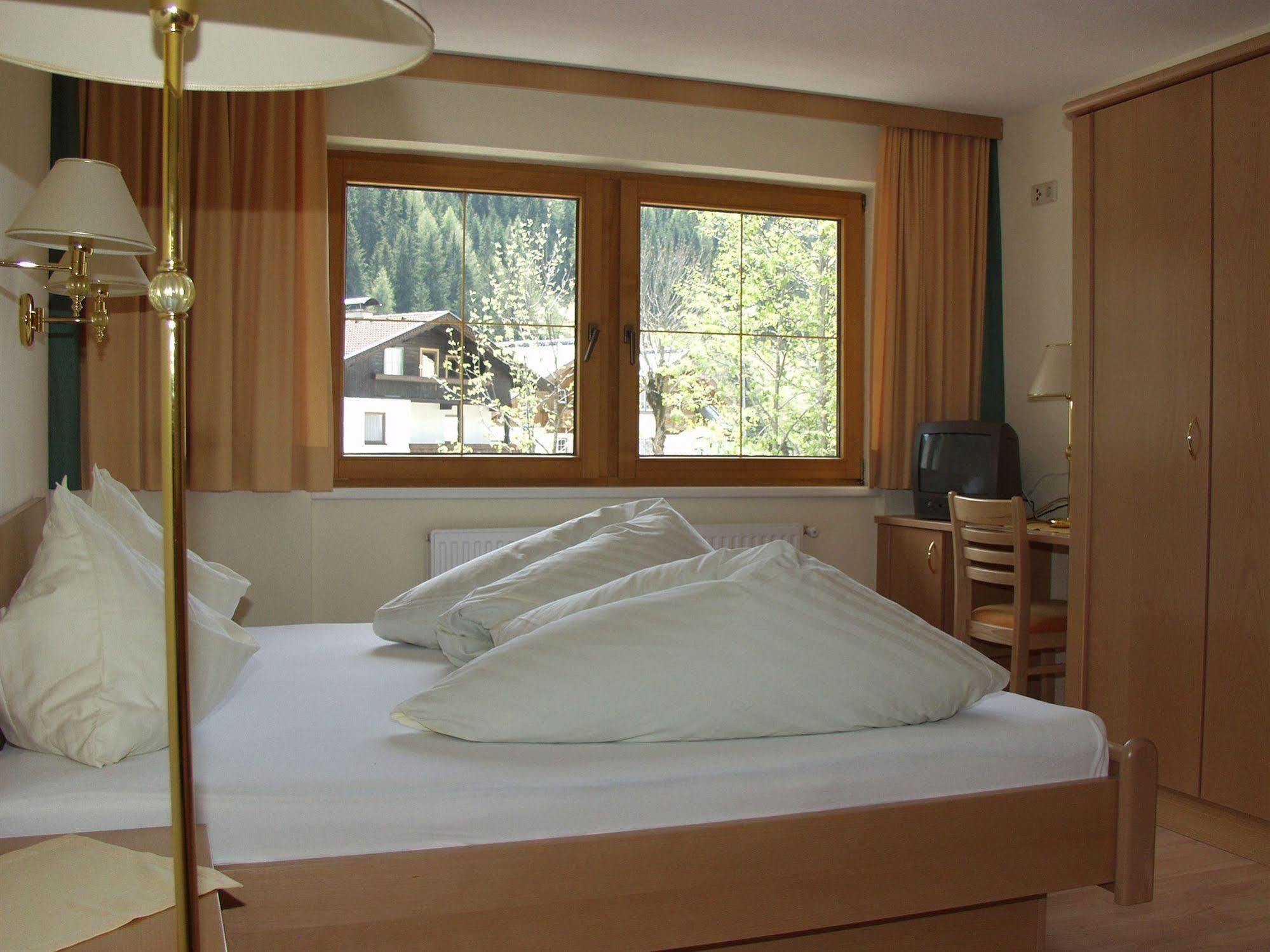 Appartements Steinbock - Ski-In & Ski-Out Тукс Екстер'єр фото